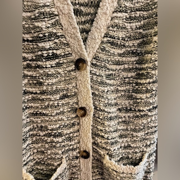 Paper Crane Long Cardigan Tan and Gray Knit Sweater with Pockets - Picture 2 of 5